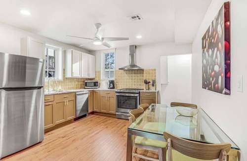 Asbury Park Apartment | Spacious 4BR Duplex Unit - Walk to Asbury Beach !