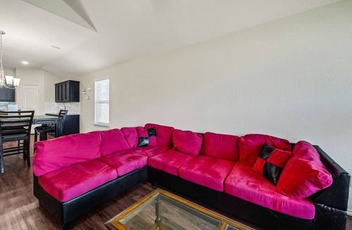 Channelview House | Spacious 4BR East Houston Home, EV Charger,Parking