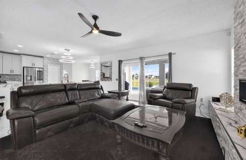 Crescent Lakes House | Spacious 4BR Family Home w/Pool, BBQ & Outdoor Lounge – Great Location!