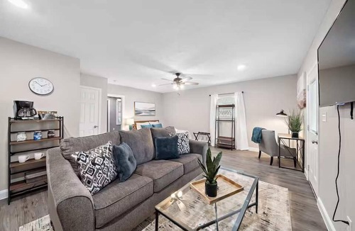 Baytown House | Spacious 4BR Family Home: BBQ | Baytown | NASA