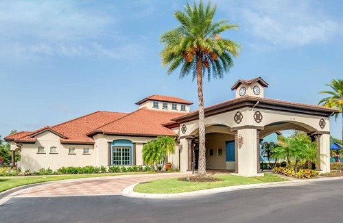 Bellavida Villa | Spacious 4BR Family Townhouseprivate Pool & BBQ
