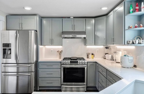 Federal Way House | Spacious 4BR Getaway | Grill, Patio & Game Table