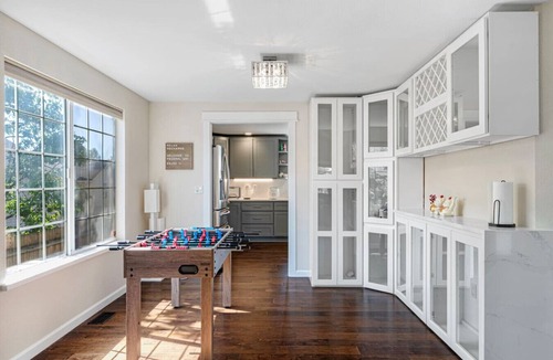 Federal Way House | Spacious 4BR Getaway | Grill, Patio & Game Table