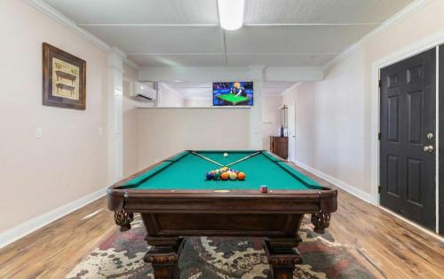 Murrells Inlet House | Spacious 4BR Getaway by Coastal Hotspots