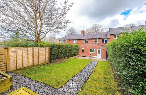 Harrogate House | Spacious 4BR Harrogate Home HCC Area Parking