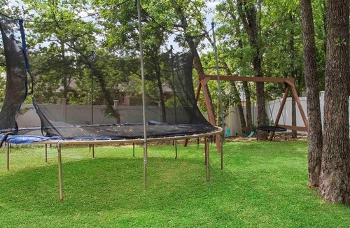 Southwood Valley House | Spacious 4BR home 7 mins to Kyle Field!