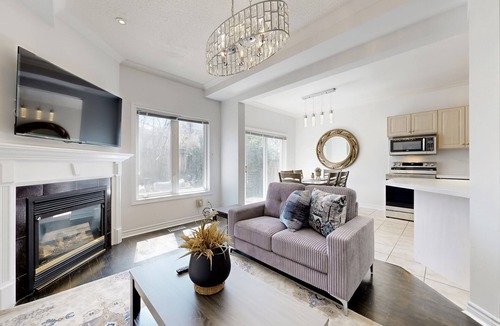 Richmond Hill House | Spacious 4BR Home with Backyard + Patio + Parking