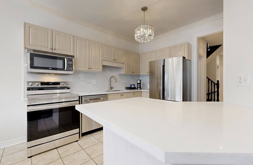 Richmond Hill House | Spacious 4BR Home with Backyard + Patio + Parking