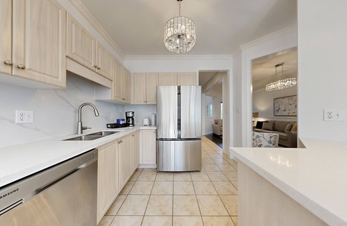 Richmond Hill House | Spacious 4BR Home with Backyard + Patio + Parking