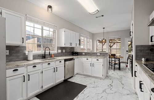 Keller House | Spacious 4BR home Family Friends FIFA DFW - Keller