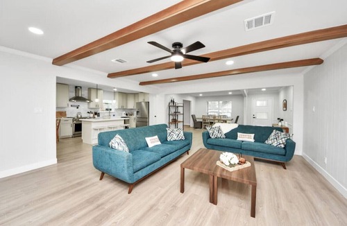 Spring Branch West House | Spacious 4BR Home Near City Centre & I-10