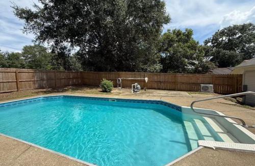 Columbus House | Spacious 4BR Home Pool and Comfort