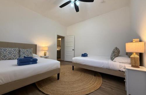 Columbus House | Spacious 4BR Home Pool and Comfort