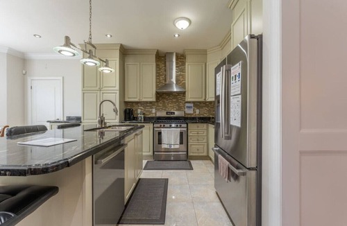 Mount Pleasant Apartment | Spacious 4BR Home w/Private Yard, BBQ & Fast WiFi