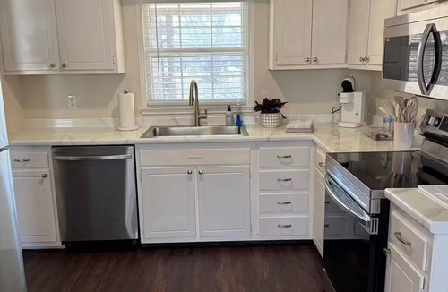 Greensboro House | Spacious 4BR Home with Game Room