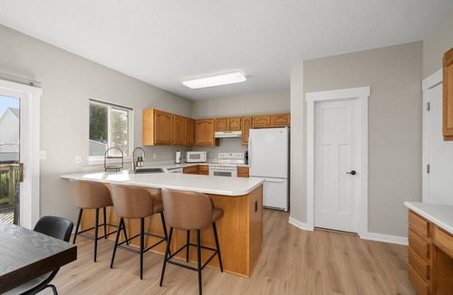 Waukee House | Spacious 4BR Home WiFi Family-Friendly Waukee