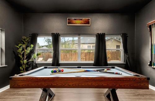 Highland Park House | Spacious 4BR Home with Pool, Hot Tub & Games
