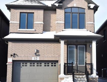 Cambridge Villa | Spacious 4BR Home with EV Charger