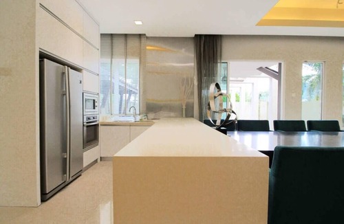 Cheras House | Spacious 4BR House, Gazebo