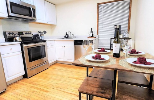 The Villas House | Spacious 4BR just steps from Santana Row