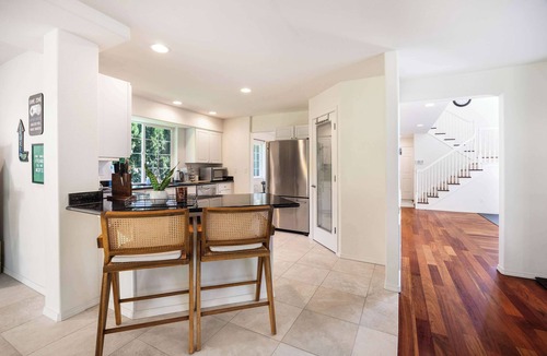 Kingsgate House | Spacious 4BR Kirkland Retreat, Games