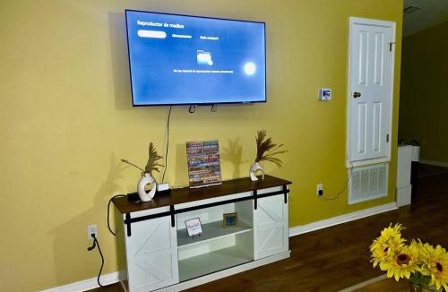 Milton House | Spacious 4BR Milton Home with Private Pool