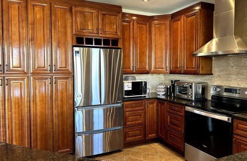 South March House | Spacious 4BR Near Kanata Tech Park
