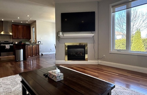 South March House | Spacious 4BR Near Kanata Tech Park