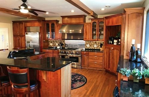 Lake Geneva House | Spacious 4BR Near Lake Geneva - Sparkling Pool - Scenic Views & Game Room