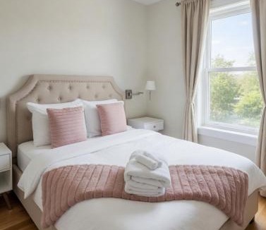 Hyde Square Apartment | Spacious 4BR Near Subway, Sleeps 8per Easy Access to Downtown Boston