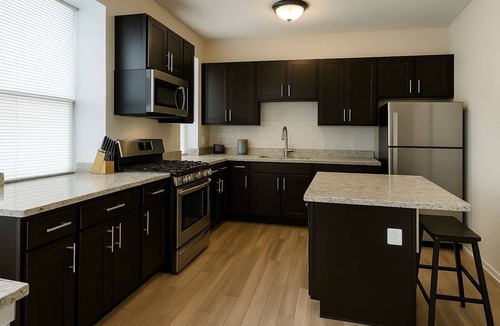 Pulaski Park Apartment | Spacious 4BR Near Wicker Park