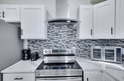 Weequahic Apartment | Spacious 4BR Newark Home – Family and Comfort