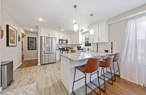 Newark Villa | Spacious 4BR Retreat Near NYC| Sleeps 12