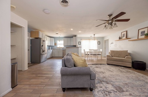 Aztec House | Spacious 4BR Retreat Sleeps 7 Near Durango, Navajo Dam & Farmington
