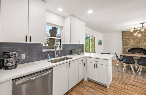South Lamar House | Spacious 4BR South Austin Home Minutes to Downtown