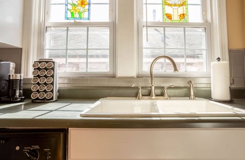 Northampton House | Spacious 4BR Townhome Near Park & Parking