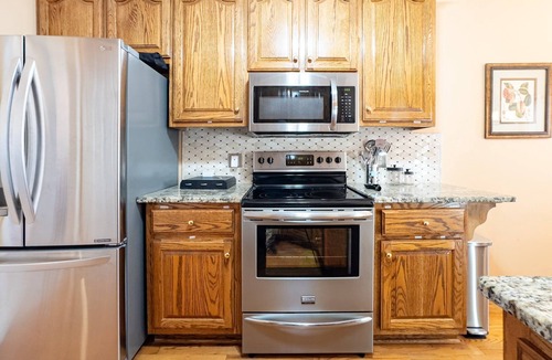 Cartersville House | Spacious 4BR w/Downstairs Suite | 5% 10%