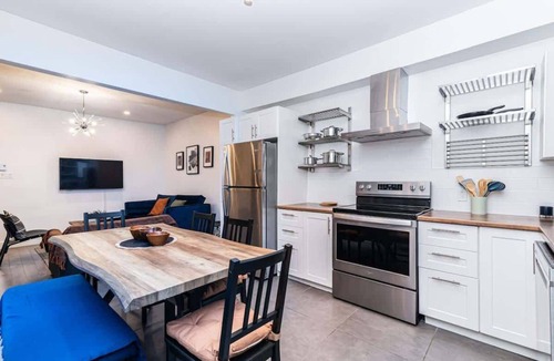 Mercier-Hochelaga-Maisonneuve Apartment | Spacious 4BR w/Parking & Metro