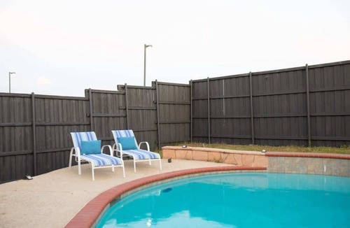 Royse City House | Spacious 4BR w/Pool + Grill | Near Lakes + Harbor
