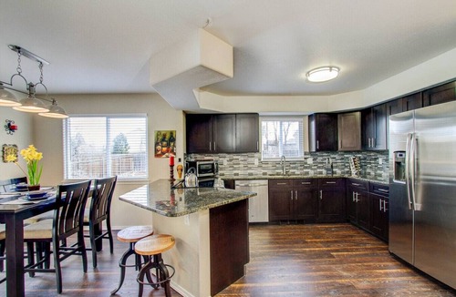 Southeast Colorado Springs House | Spacious 4BR w/EV Charger & Hot Tub