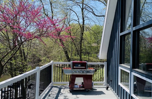Norway House | Spacious 5 bdr Lake Shafer house with breathtaking view