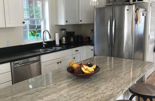 Ocean Park House | Spacious 5 Bedroom A Block from the Beach