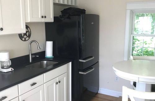 Ocean Park House | Spacious 5 Bedroom A Block from the Beach