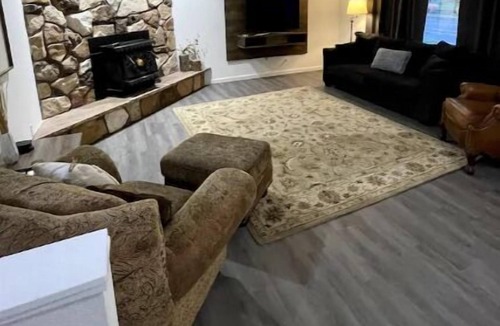 Billings House | Spacious 5 bed/3 bath home with backyard