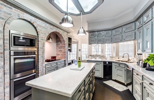 Pinehurst Of Atascocita House | Spacious -5 bed-5ba Golf Course - Lake Access - Pet Friendly - Long-Term Stays