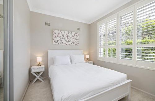 Whale Beach House | Spacious 5-Bed Beach House with Ocean View