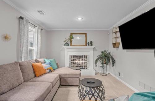 Overland Park House | Spacious 5-Bed Home with Pool in Overland Par! 27