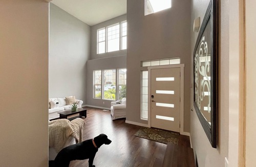 Newberg House | Spacious 5-Bed Retreat w/Firepit, Pet-Friendly & Updated Interiors!