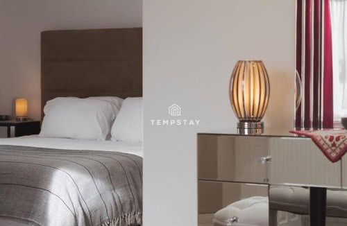 Sunninghill House | Spacious 5 bed Sunninghill with driveway parking - By Tempstay