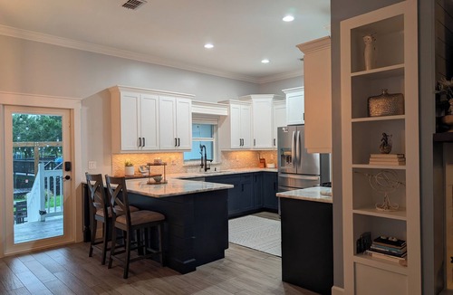 North Fort Myers Other | Spacious 5-bedroom farmhouse with AC, fitness room in charming North Fort Myers